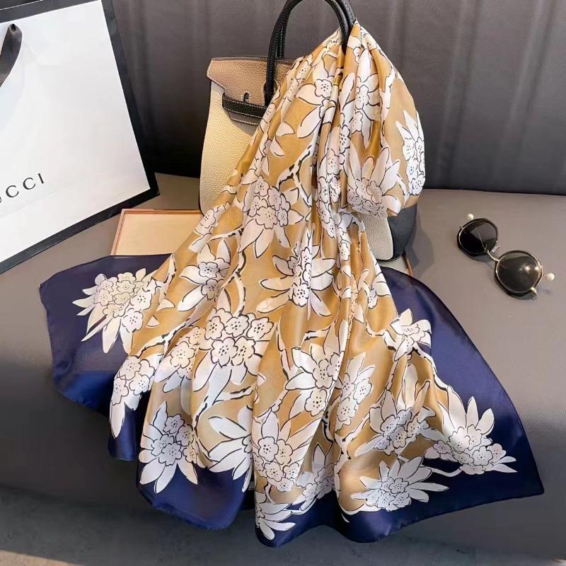 Women S Summer Thin Scarf Sun Protection Beach Shawl Fashionable Travel Scarf