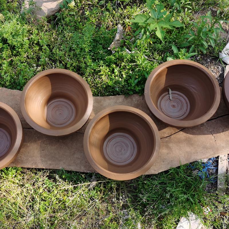 Vintage Clay Charcoal Stove - Rustic Household Fire Pit for Outdoor Bonfires and Firewood Heating