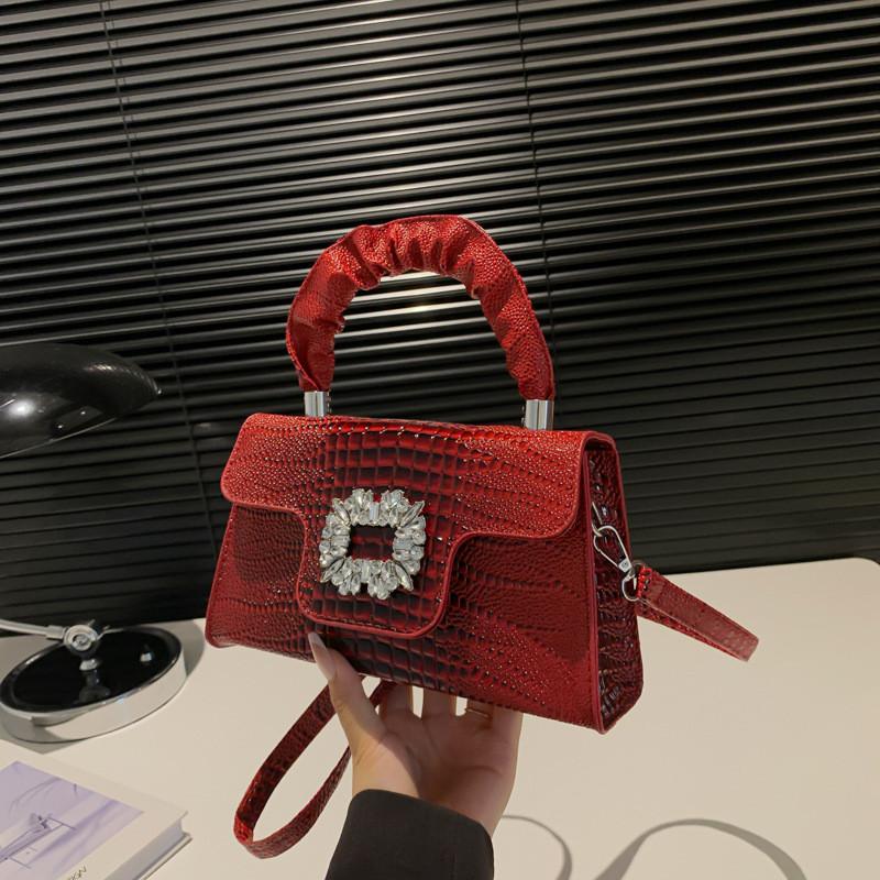Fashionable Small Pu Square Shoulder Bag With Top Flap For Everyday Women