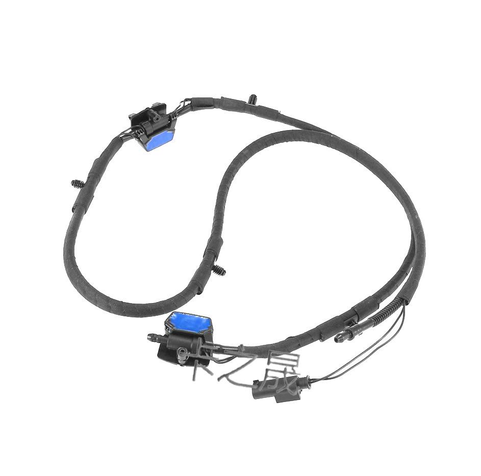 BMW X6 Vindrutetorkarmunstycke fram 61667257234