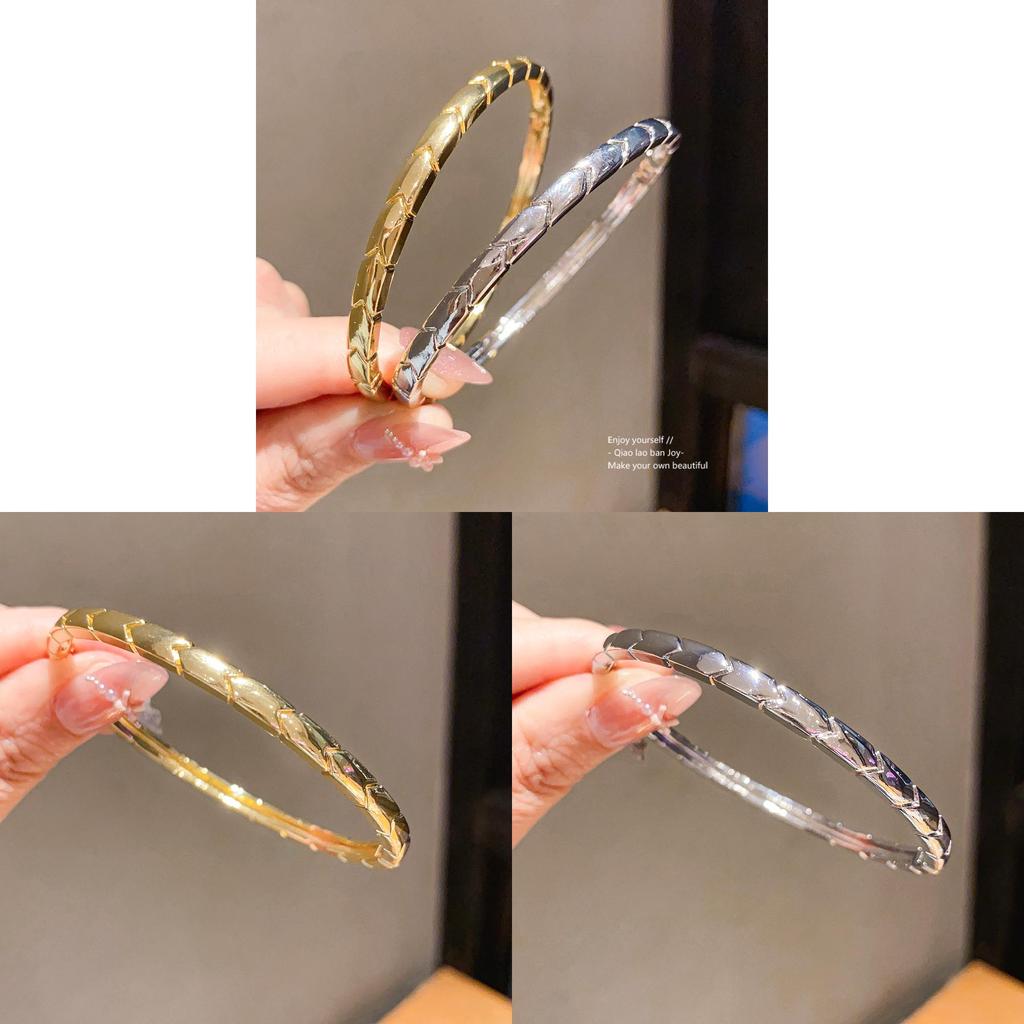 Fashion Stylish Gold Finish Arrow Pattern Wristband For Womens Trendy Accessories