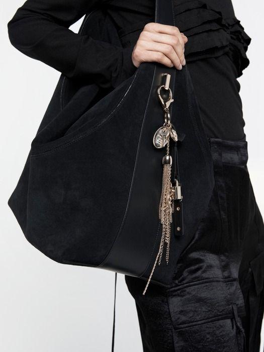 YCH CHAin TASSEL keyring BLACK&GOLD (R25AC12031BKG)