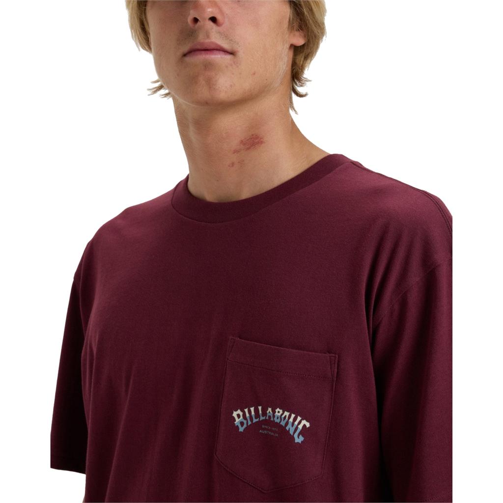 Billabong Stacked Arch Tee, Mens burgundy T-shirt