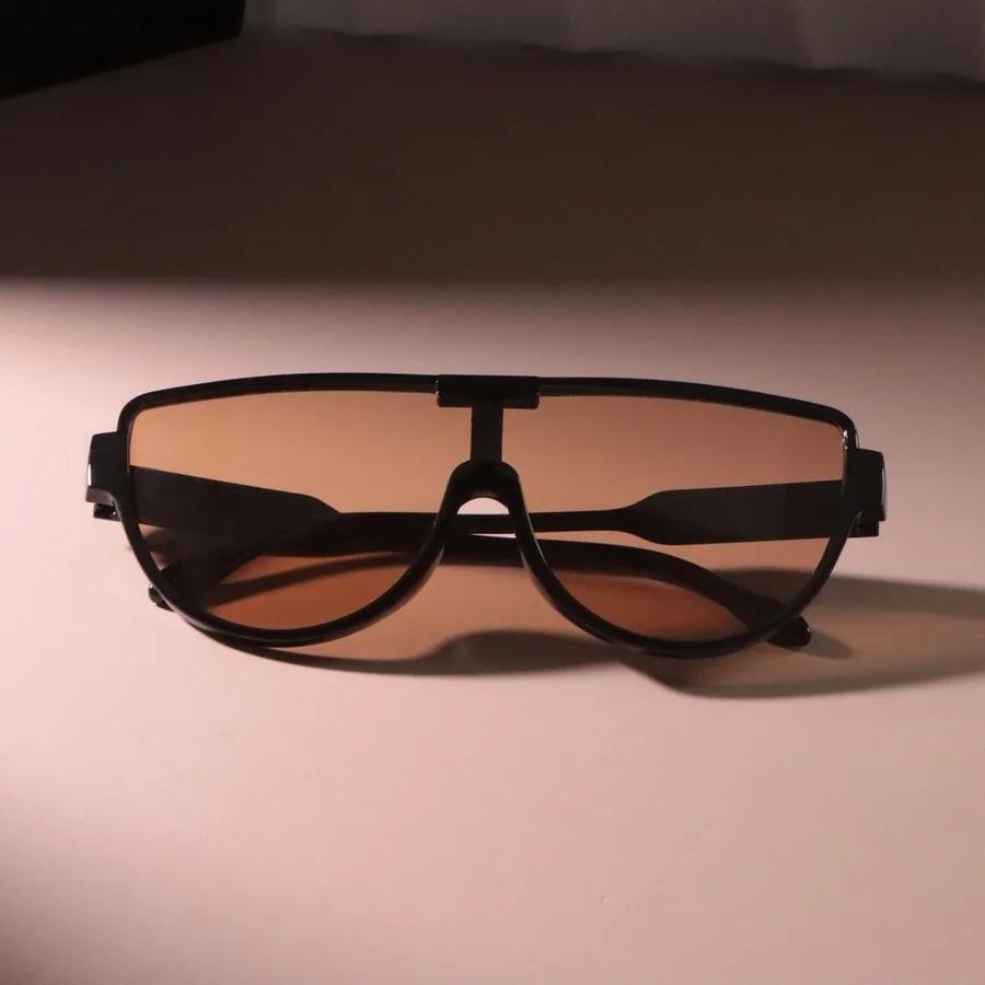 Classic Round Designer Sunglasses Women Men Big Frame Mirror Sun Glasses Female Male Square Trendy Brand