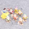 Entzückendes Set aus 8 Schneewittchen und den sieben Zwergen Actionfiguren für Kinder