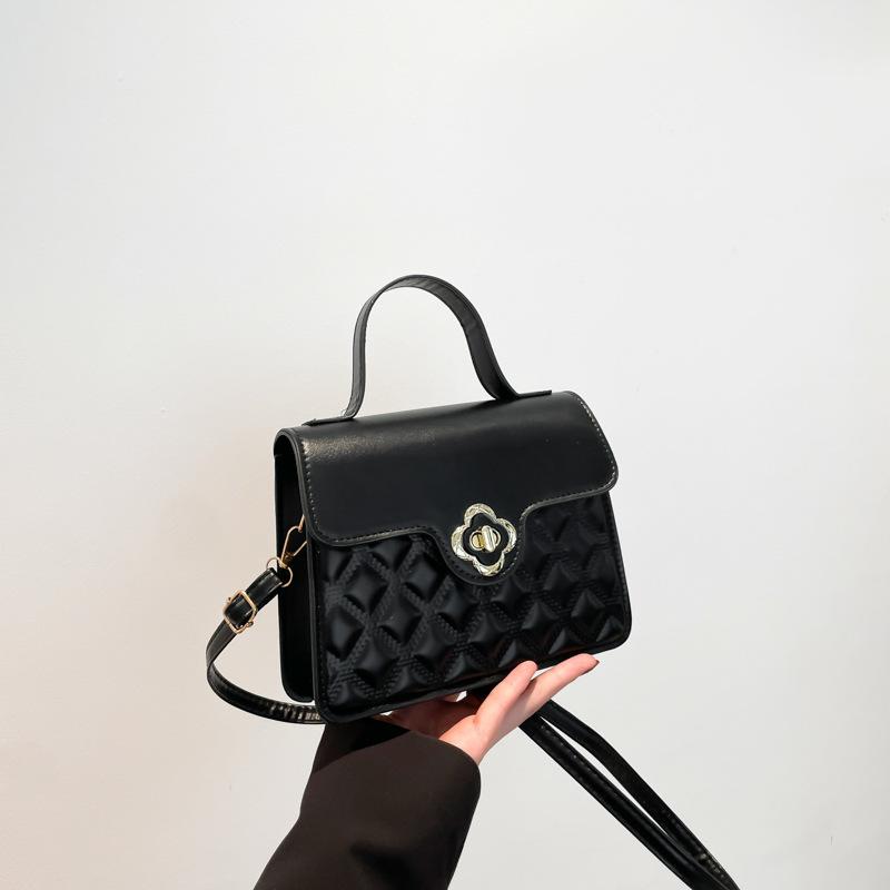 

Маленькая сумка женская сумка нишевая модная иностранная текстура сумка универсальная сумка через плечо ромбовидная сетка чёрный