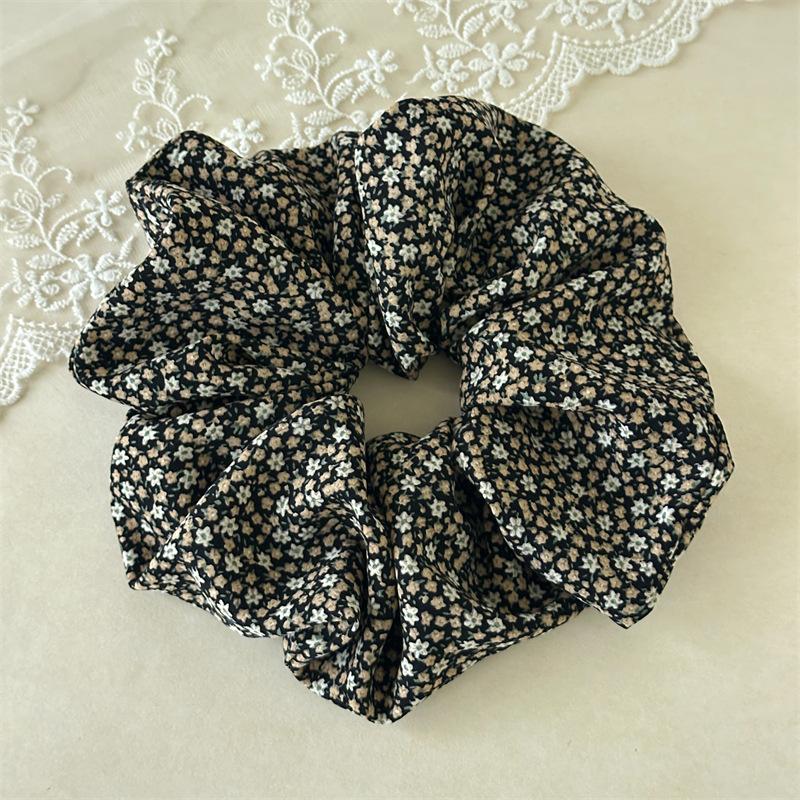 French Vintage Floral Print Hair Scrunchies Oversized Ruched Ponytail Holder Pastoral Style Elastic Hair Ties For Thick Hair