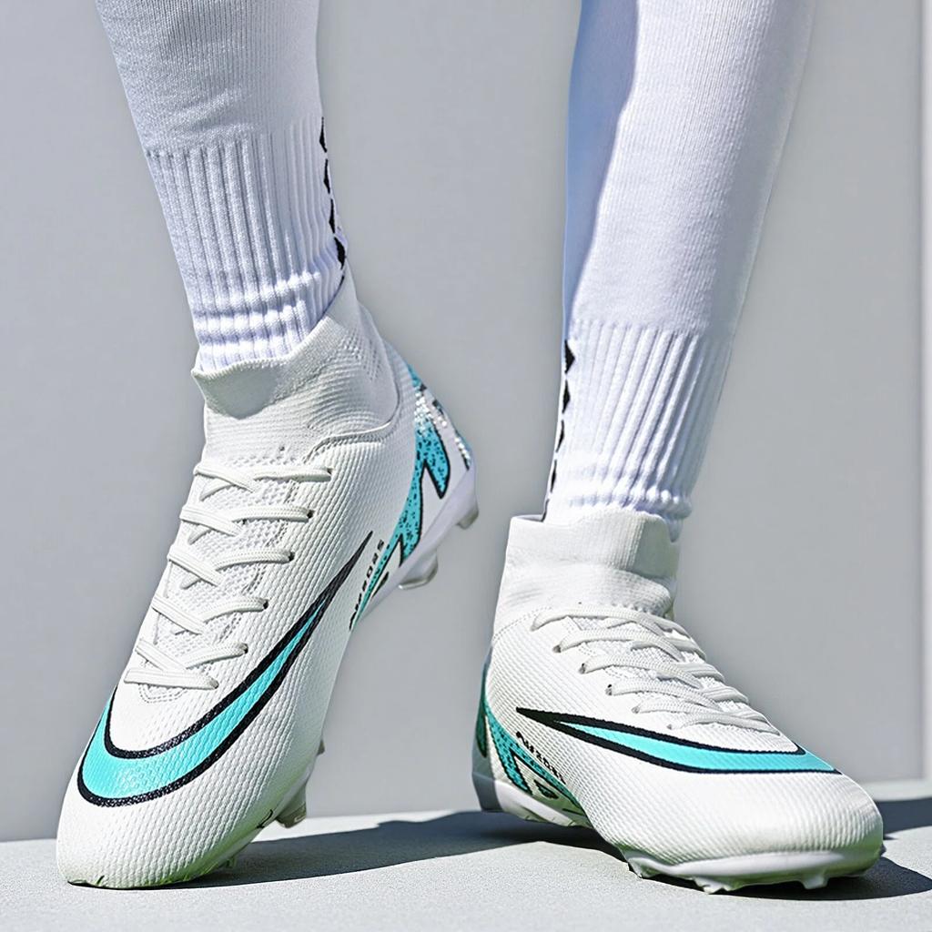 Men Outdoor Football Shoes Turf Football Field Indoor Fast Boots Society Cleats Soccer Shoes Professional Sneaker High Quality