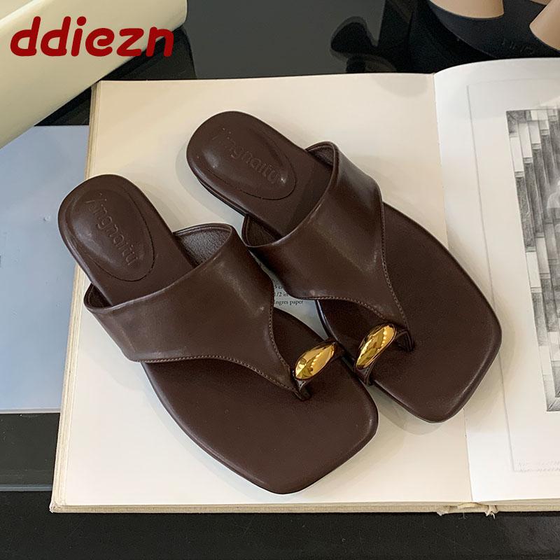 Fashion Luxury Female Flats Slippers Slides Shoes For Ladies Summer Beach Fashion Metal Women Flats Slippers Sandals Shoes