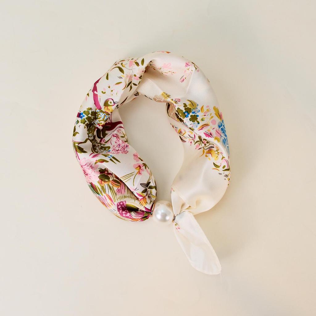 Elegante Sciarpa di Seta Magnetica con Fiori di Cashmere a Pois