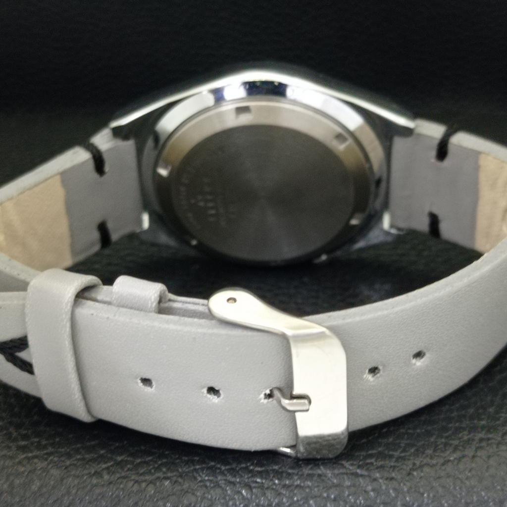 REFURBISHED VINTAGE SEIKO 5 AUTOMATIC JAPAN MENS BLACK DIAL WATCH A433585-2 R117-a433585