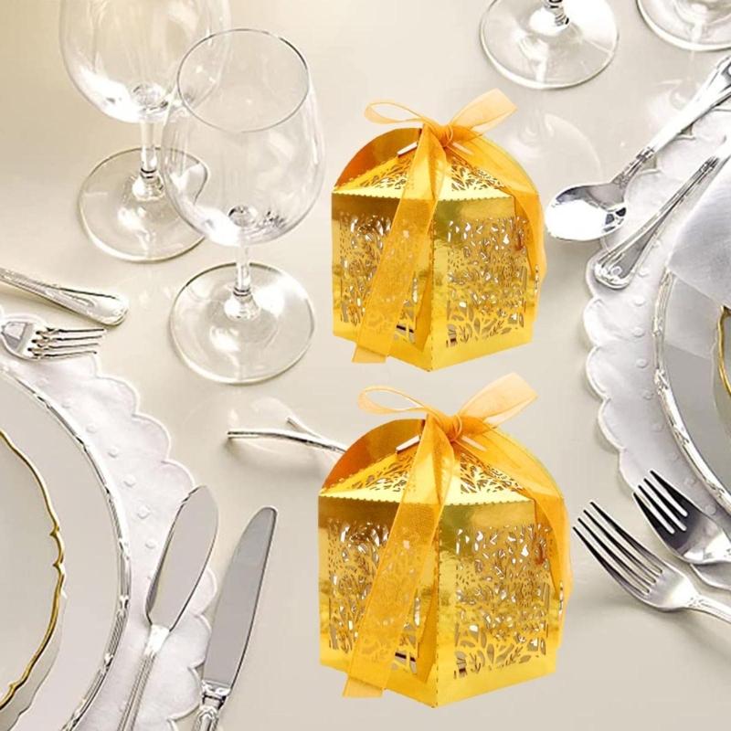 50Pcs Cookie Packing Box Valentines Day Candies Packaging Box Decorations Treat Boxes Presents Box Hollow Out Candy Box