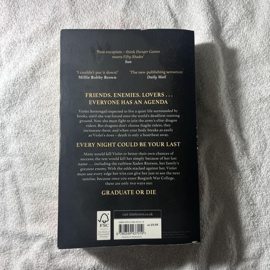 [USED] Fourth wing by Rebecca Yarros