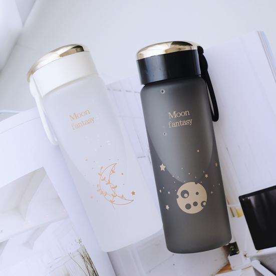 Sticlă de apă de 400 ml cu curea, rezistentă la scurgeri, înghețată cu gură lată, din plastic transparent de băut, Moon Fantasy.