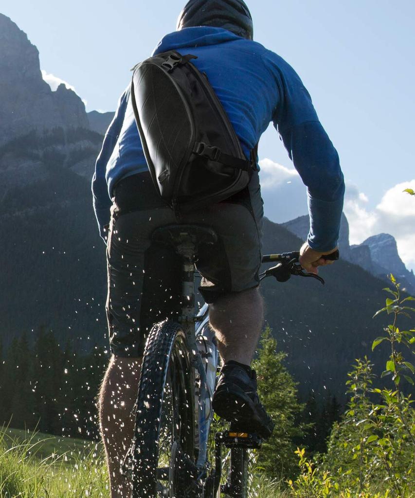 SEAL Men's Expandable One-Shoulder Bag, Waterproof, Large Capacity, Crossbody Bag, Made In Japan, PS-153BK