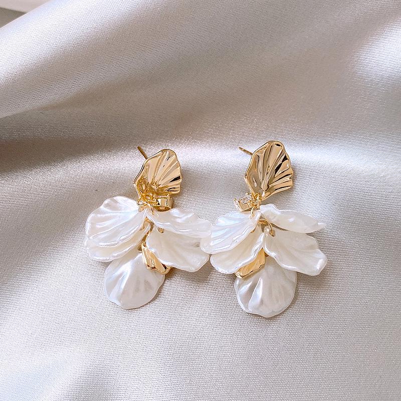 Fashionable Flower Stud Earrings: Women's Luxury, Unique Dangle Design with Sweet Fairy Style