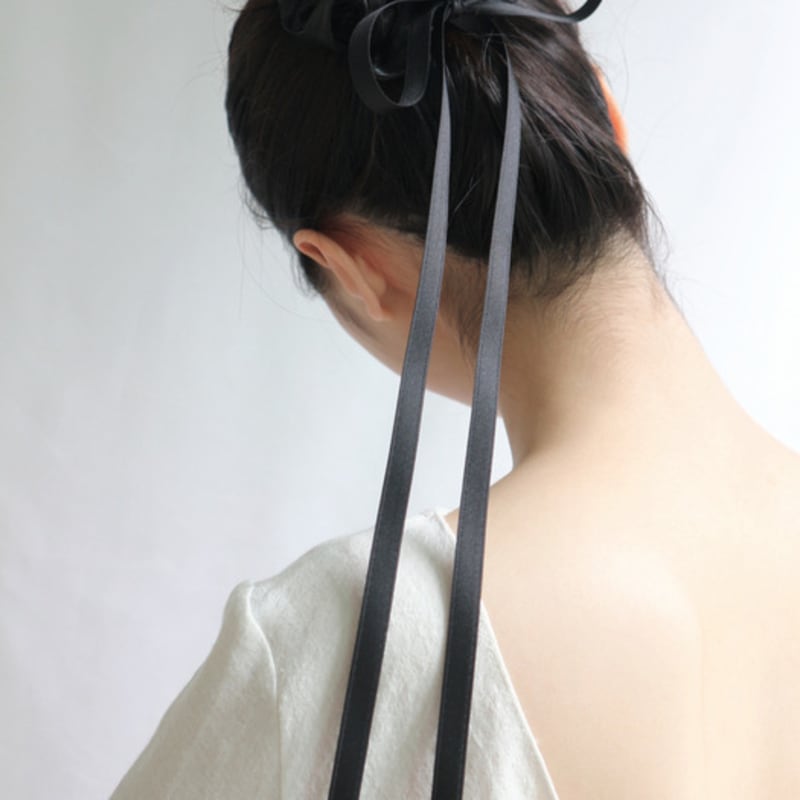 

noCTURN SILK ribbon MINI SIZE SCRUNCHIE (3color) black