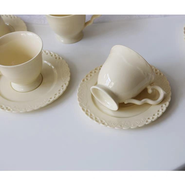 Retro Relief Texture Coffee Cup and Plate Two Piece Set of Classic Afternoon Tea Coffee Cup Ceramic Water Cup Mug Milk Cup