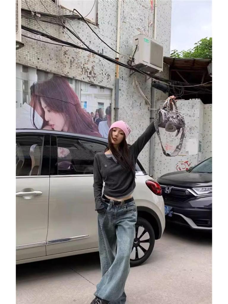 2025 Women's Korean Style Slim-Fit Long-Sleeve Round Neck Two-Piece Look Top for Spring/Autumn