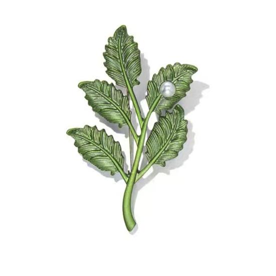 

Brooch Versatile Botanical Leaf Design Brooch with Glossy Fade-Resistant Finish Sweaters Scarves Handbags Hats Safety Pin