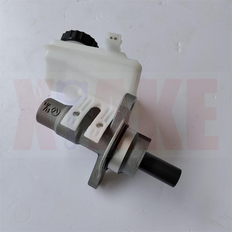 Brake Master Cylinder With Oil Tank For BYD F1 BYD F0 1.0 L BYD371QA LK-3540010-C1