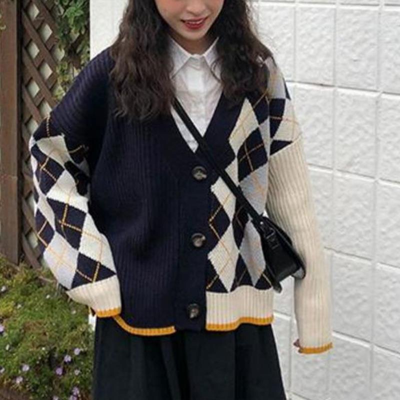 Dámská volná pletená svetrová bunda s diamantovou špičkou v kontrastní barvě