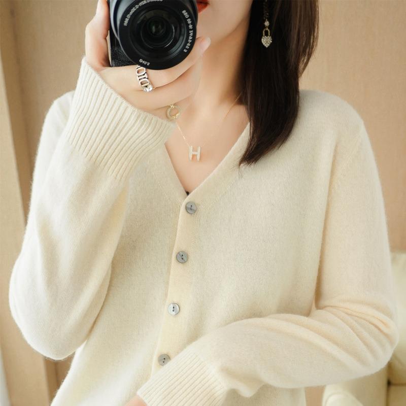 Autumn Winter Fashion Cardigan Women Sweater Knitted V-neck Long Sleeved Bottoming Shirt Solid Color Casual Simple Basic Tops Coats
