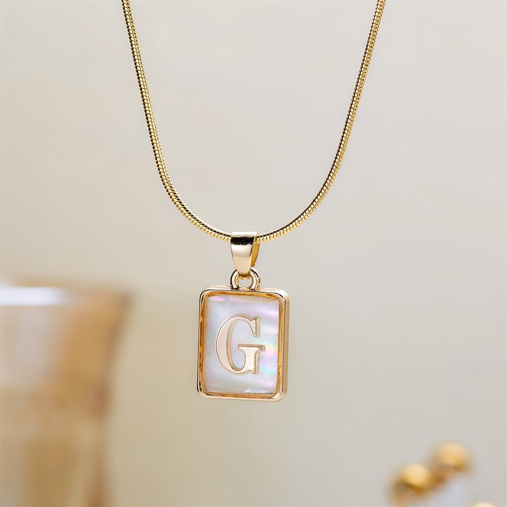 Fashion 26 Initial Letters Pendant Necklace For Women Gold Color A-Z Alphabet Square Shell Snake Chain Choker Birthday Jewelry