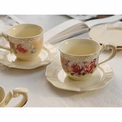 Tazza da caffè con fiori europei, set da due pezzi, tazza da caffè classica per il tè del pomeriggio, tazza da acqua in ceramica, tazza da latte