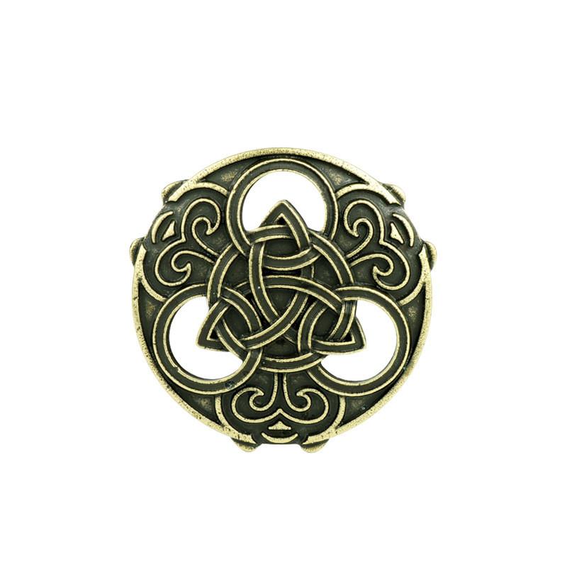 Celtic Knot Brooch With Electroplated Finish For Casual Daily Wear