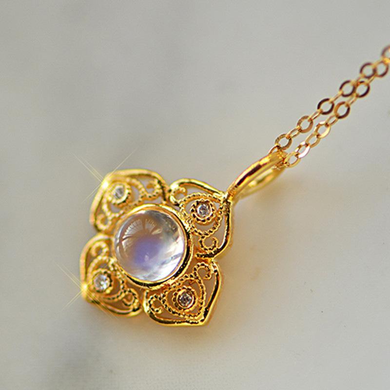 

Floral Moonstone Jewelry Set (Necklace+Earstuds)