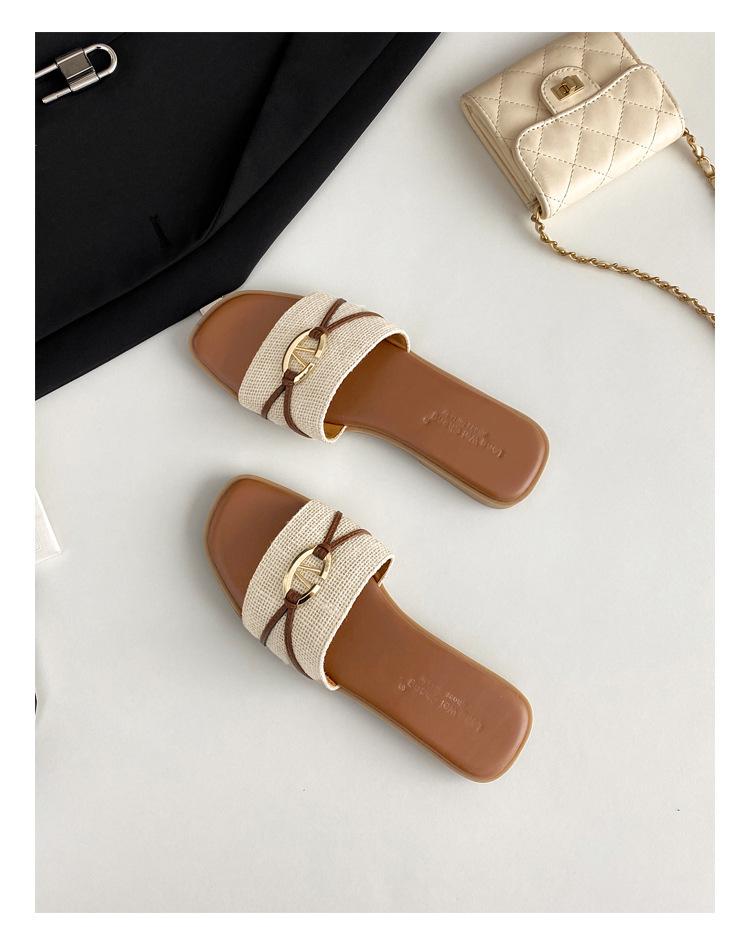 French square head casual versatile word with slippers women's summer wear fashion vacation beach travel flat bottom slippers women