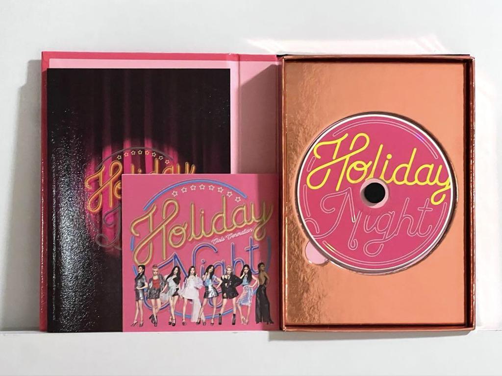 [USED] Girls' Generation 6th Album Holiday Night (with Photobook)