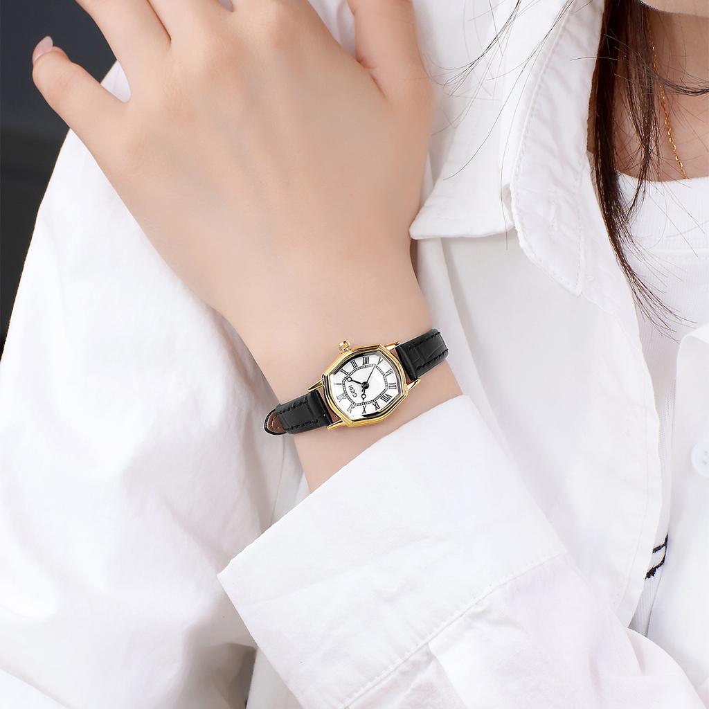 Vintage Roman Exquisite Small Wine Barrel Shape Student Watch Niche High Value Bamboo Pattern Leather Quartz Watch