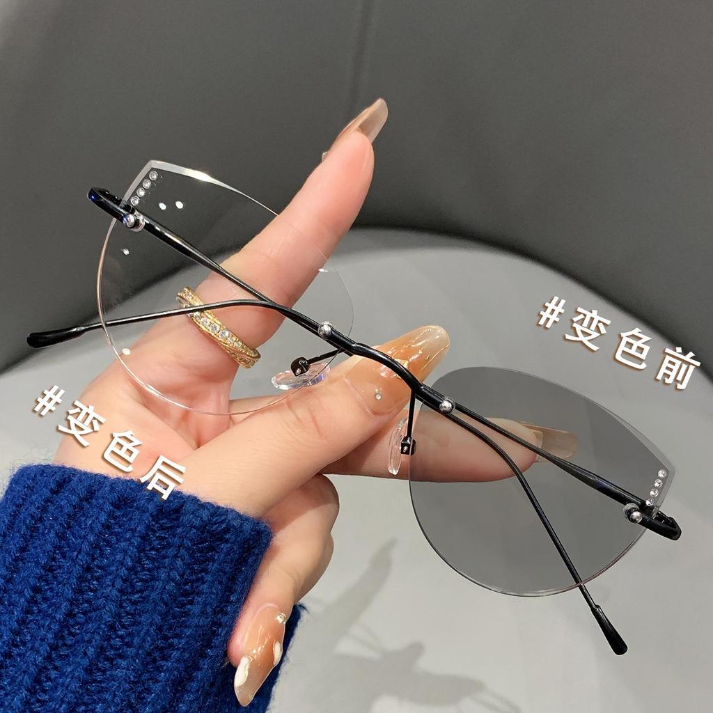 Rimless Gold Wire Myopia Glasses: Color-Changing, Photochromic, Ultra-Light, Blue Light Blocking – Stylish Internet Celebrity Design.