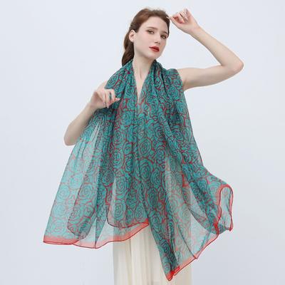 Accessoires – Schals & Tücher