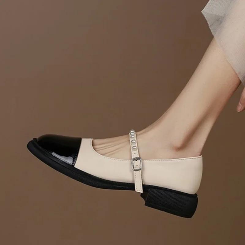 - Blockabsatz Farbblock Perlen Ein-Linien-Schnalle Damen Absatzschuhe mit flachem Ausschnitt und vielseitig