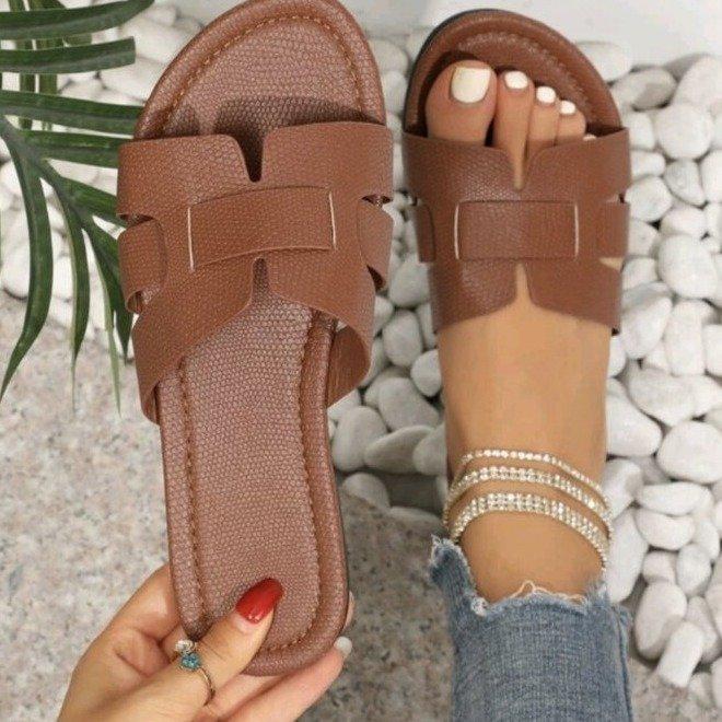 Large size flat-bottomed cool slippers 2025 new casual outer wear simple and fashionable square head beach soft-bottomed cool slippers