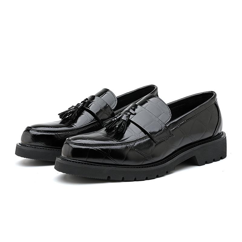 Business Casual Small Leather Shoes Youth Office Youth Crocodile Pattern Pendant Board Shoes 38