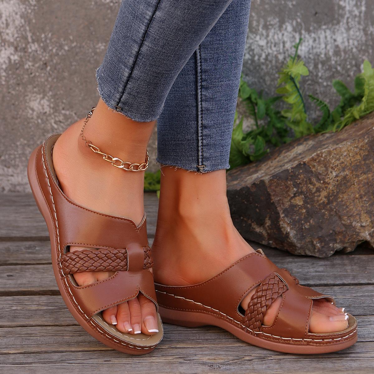 

2025 foreign trade new summer women s platform slippers large size fish mouth word with platform slippers women s shoes 43 светло-коричневого