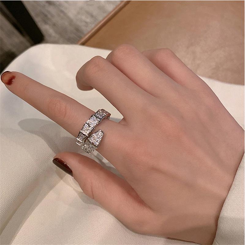 Luxury Diamond Snake-shaped Ring for Women Ins Fashion Finger Adjustable Ring Men Ring