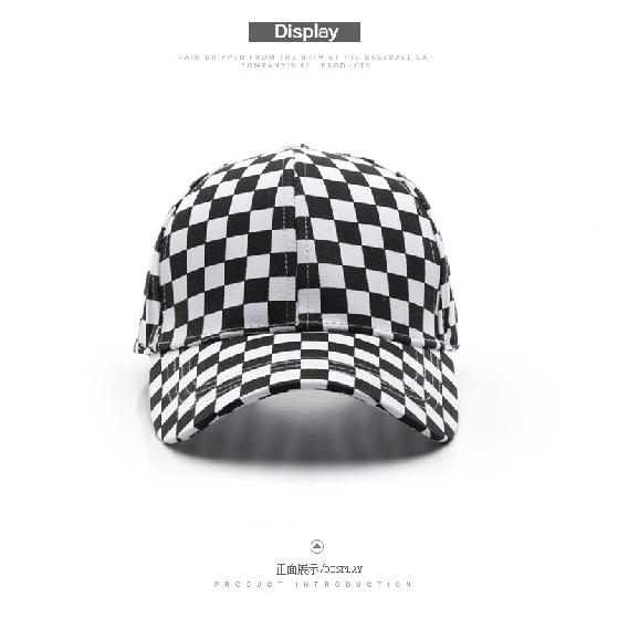 Trendy checkered baseball cap, outdoor sports hat for women, sun-protective visor, men's stylish cap