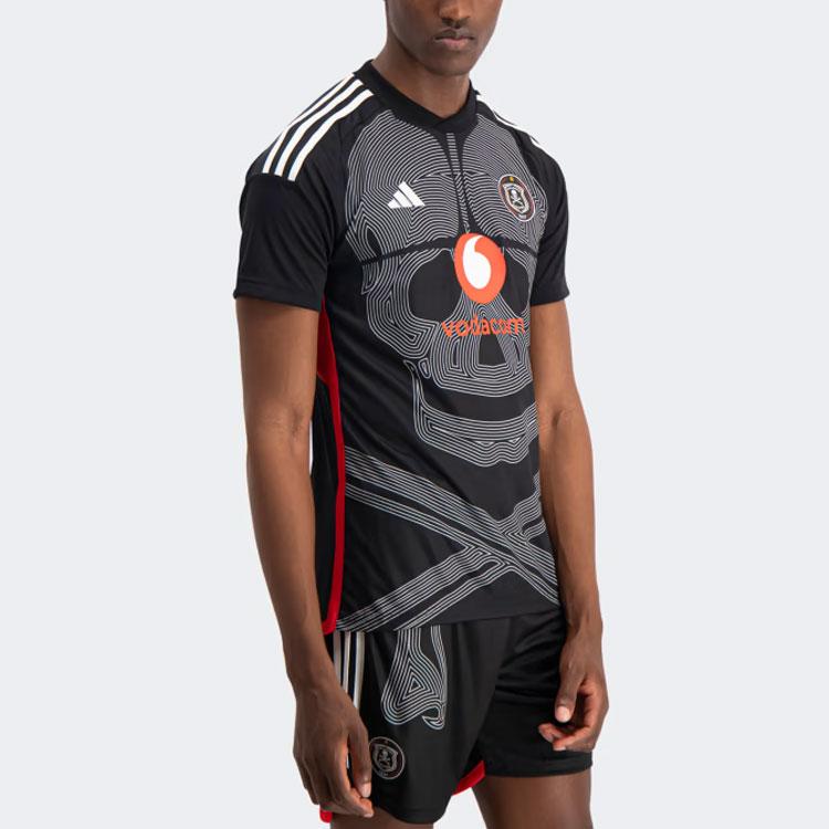 adidas Fußballtrikots Herren Schwarz Moderate Gerade Passform IA7112
