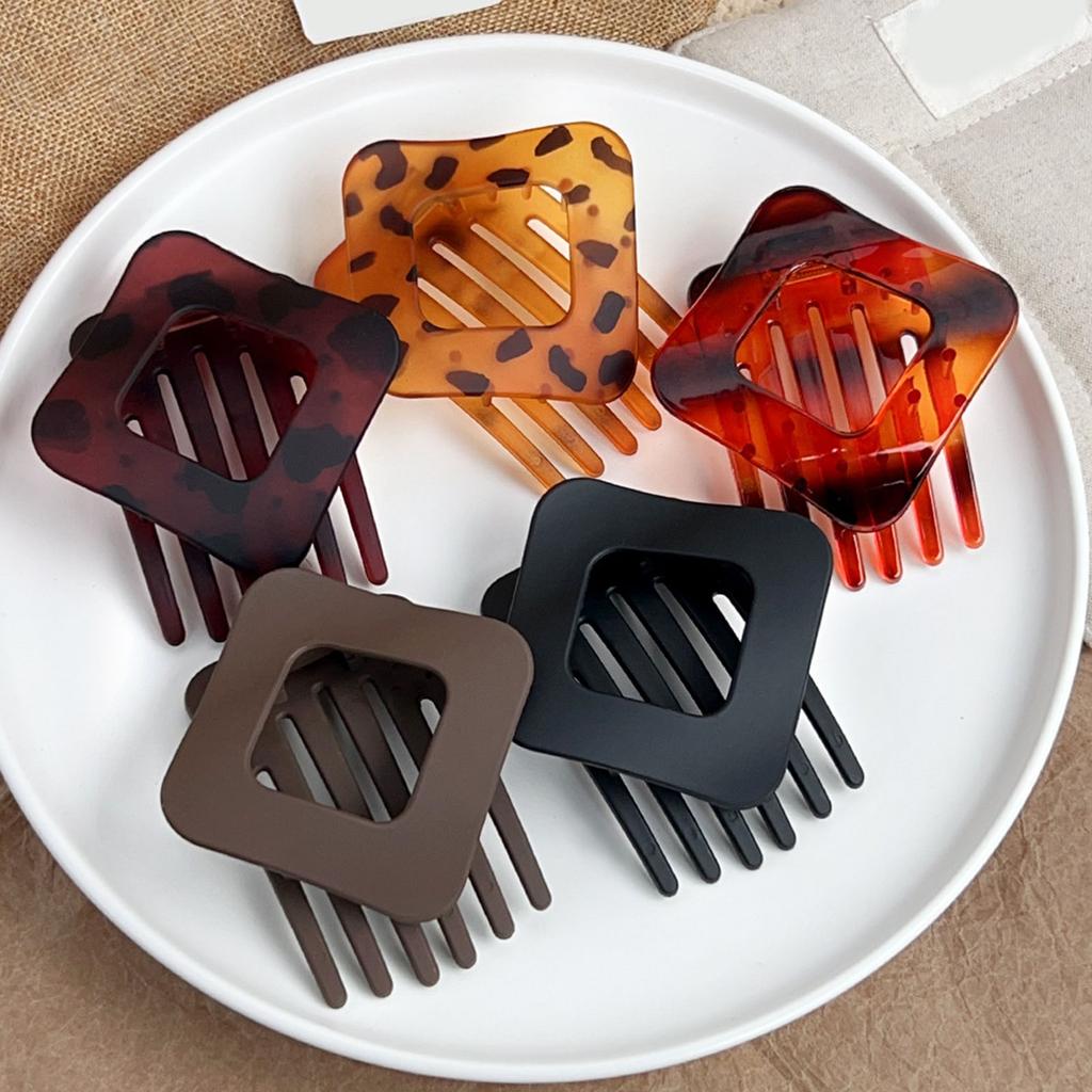 Korejská Retro Elegantní Jednoduchá Spona do Vlasů typu Duckbill pro Ženy s Designem Leopardího Vzoru Módní Vlasový Doplněk