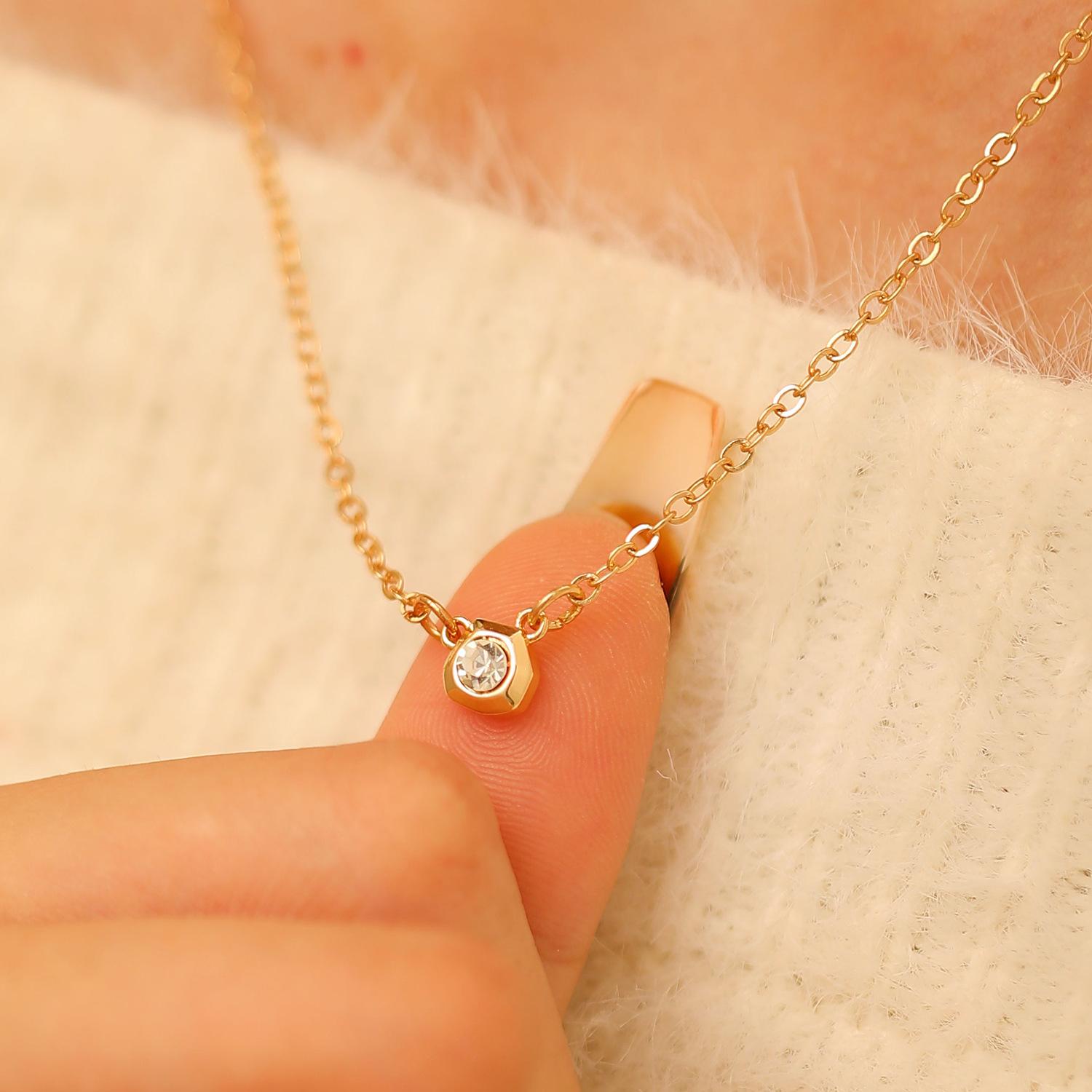 

2026 Simple Geometric Water Drop Pendant Necklace for Women Inlaid Zircon Fashion Hexagon Clavicle Chain Jewelry
