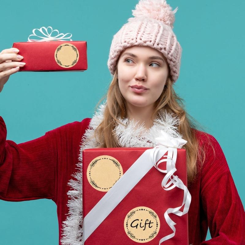 500pcs Kraft Brown Sticker with Wreath Designs for Writing Canning Jar Labels and Holiday Decorations Organizing Sticker