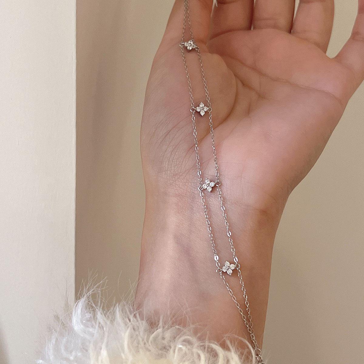 

Twin Flowers S925 Silver Double-Layer Four-Leaf Zircon Bracelet - Exquisite & Elegant Gift for Girls S925 Silver