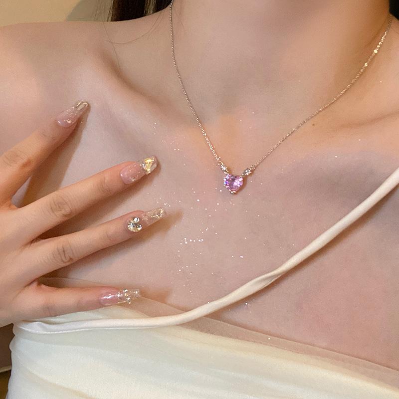 Princess On The Run Love Pendant Clavicle Chain Fresh And Sweet Girly Crystal Pink Diamond Love Zircon Necklace