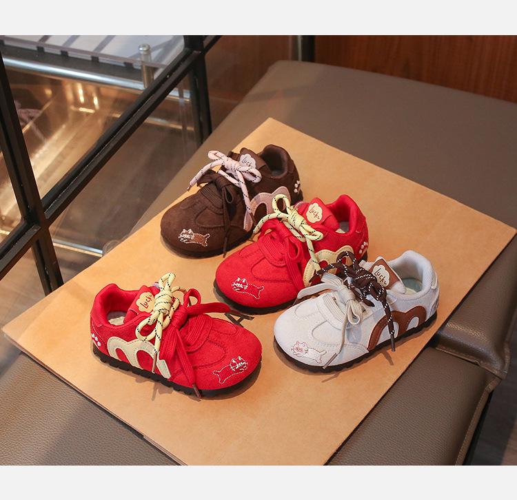 Kindertrainingsschuhe im deutschen Stil für Frühling und Herbst: Weiche Sohle, Bestickte Sportschuhe für Jungen & Mädchen