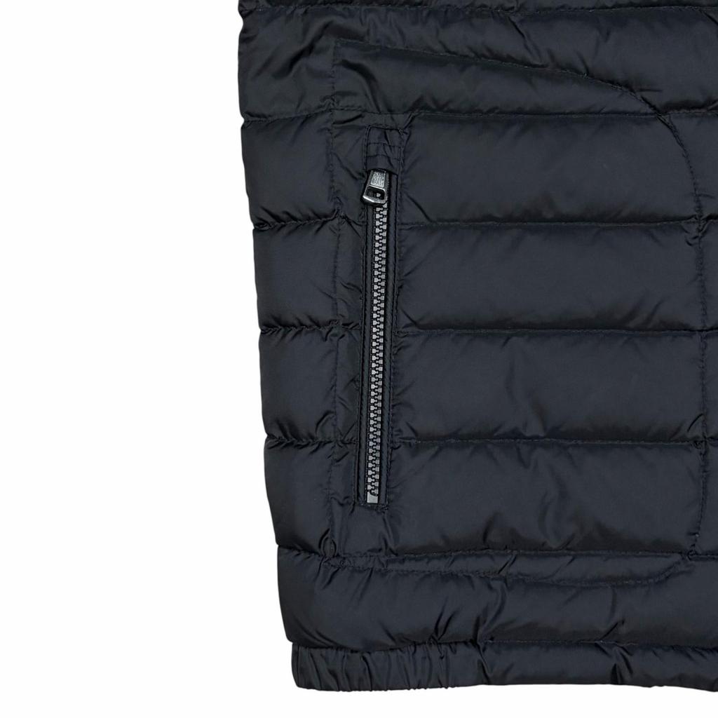 Moncler Blouson Down Knit Black Men's Size S Model I20919B50700A9341